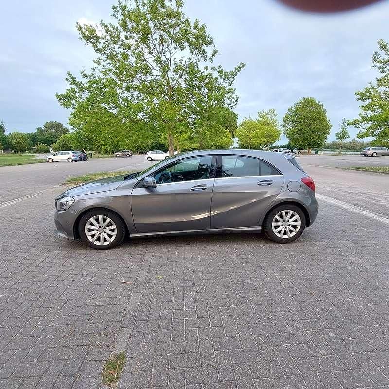 Occasion Mercedes A180 Edition 109 PK (80 kW) 2016 Grijs Stationwagen