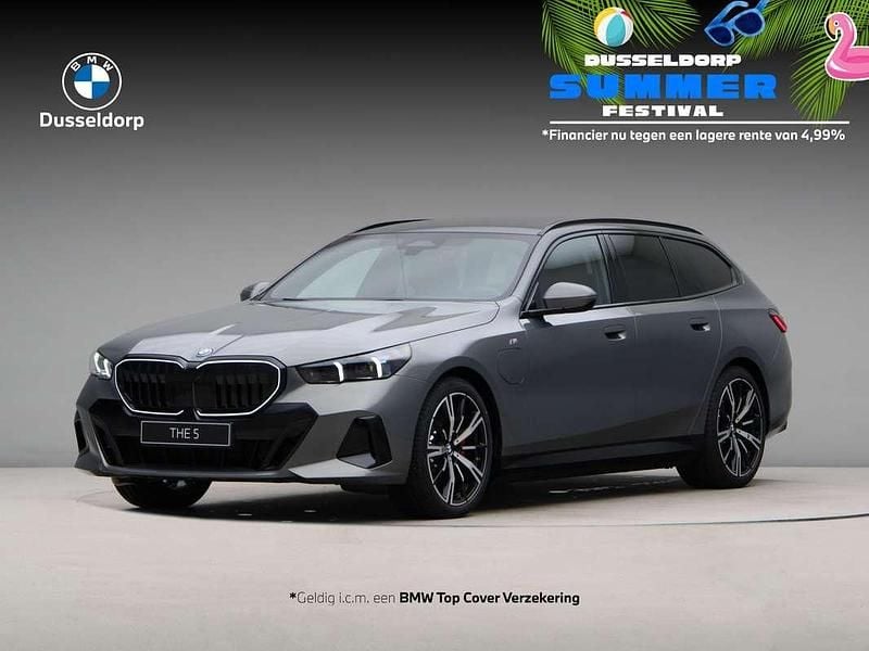 Grijs Nieuw 2025 BMW 530e Comfort Edition Stationwagen | € 91.267 (Eerlijke prijs) - Afbeelding 1/4