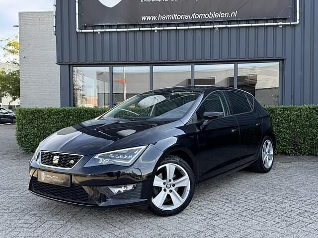 Zwart Gebruikt 2015 Seat Leon FR Hatchback | € 10.950 (Eerlijke prijs) - Afbeelding 1/4
