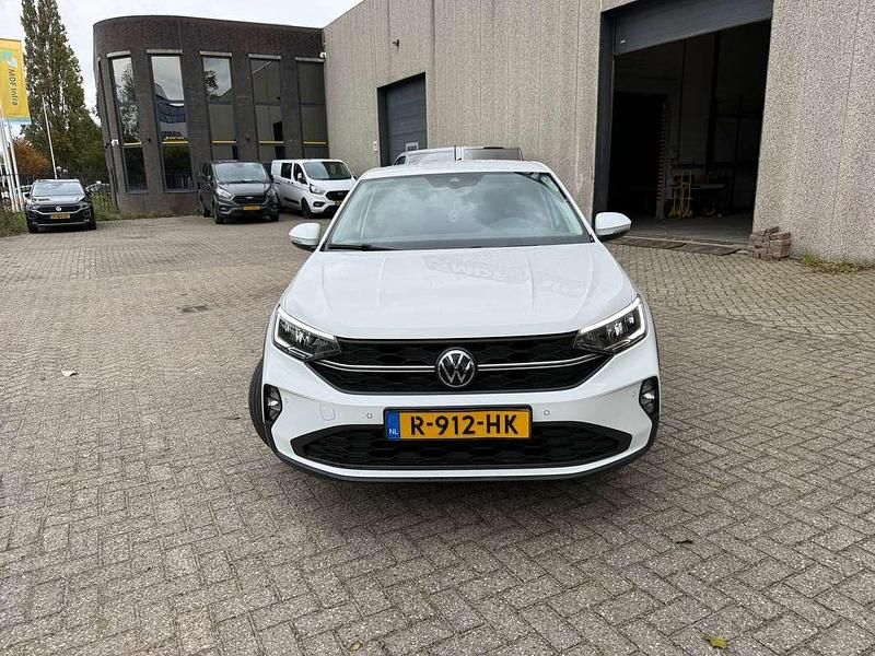 Wit Gebruikt 2022 VW Taigo Life SUV | € 15.500 (Super prijs) - Afbeelding 1/4