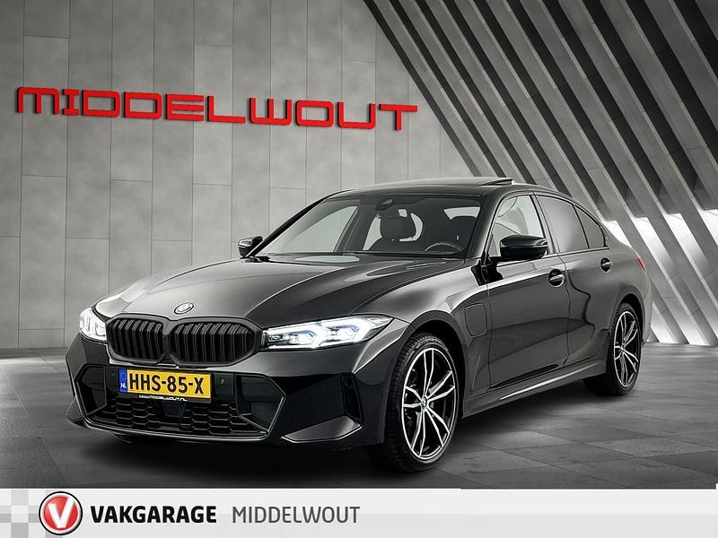 Occasion BMW 330 184 PK (135 kW) 2024 Zwart Sedan