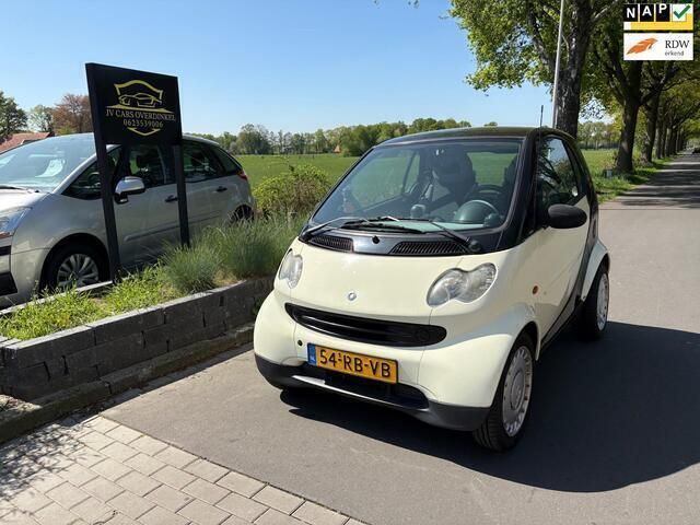 Zwart Gebruikt 2005 Smart ForTwo Coupé Pure Coupé | € 1.999 (Eerlijke prijs) - Afbeelding 1/4