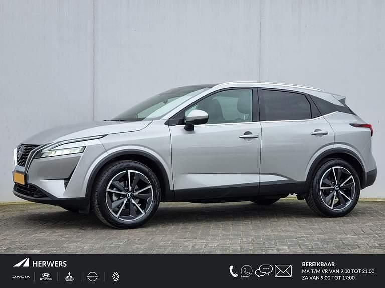 Silver grey m Gebruikt 2024 Nissan Qashqai SUV | € 29.985 (Goede deal) - Afbeelding 1/3