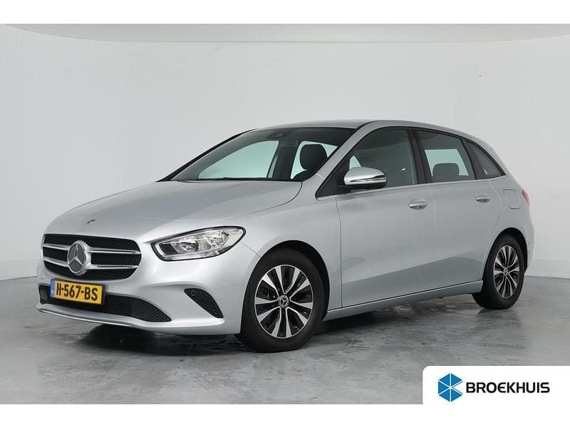Grijs Gebruikt 2020 Mercedes B180 Business MPV | € 23.095 (Eerlijke prijs) - Afbeelding 1/4