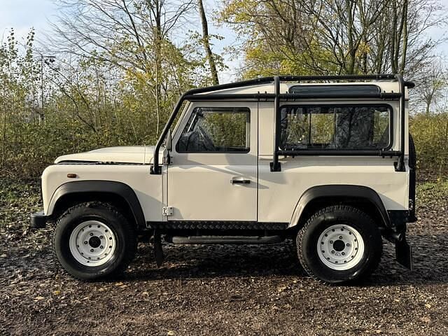 Occasion Land Rover Defender 122 PK (89 kW) 2010 Wit Stationwagen