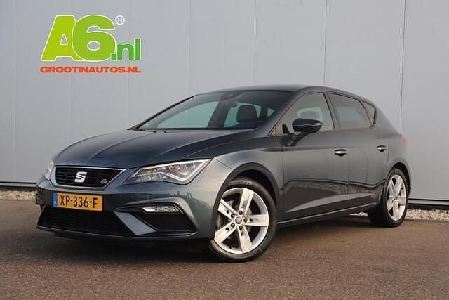 Grijs Gebruikt 2019 Seat Leon Business Hatchback | € 15.999 (Iets duurder) - Afbeelding 1/4