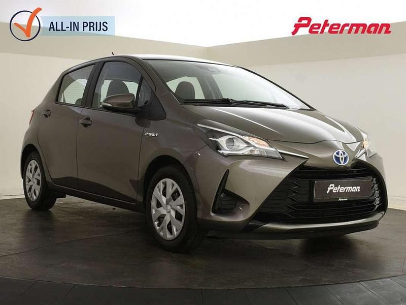 Grijs Gebruikt 2018 Toyota Yaris Hybrid Hatchback | € 13.499 (Eerlijke prijs) - Afbeelding 1/4