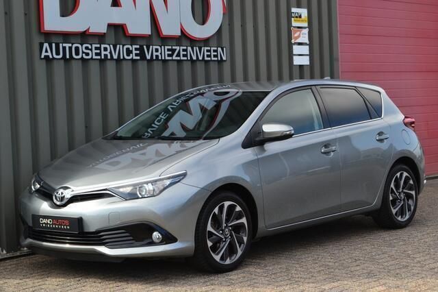Grijs, metallic lak Gebruikt 2016 Toyota Auris Hatchback | € 11.950 (Eerlijke prijs) - Afbeelding 1/4