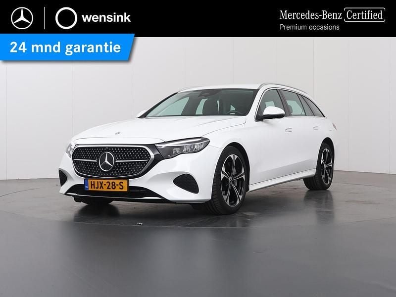 Wit Occasion 2024 Mercedes E300 Luxury Stationwagen | € 49.850 (Super prijs) - Afbeelding 1/4