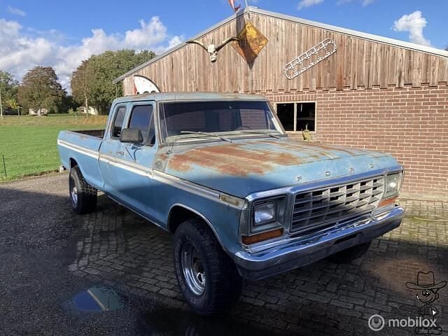 Blauw Gebruikt 1978 Ford F250 Pickup | € 12.500 - Afbeelding 1/4