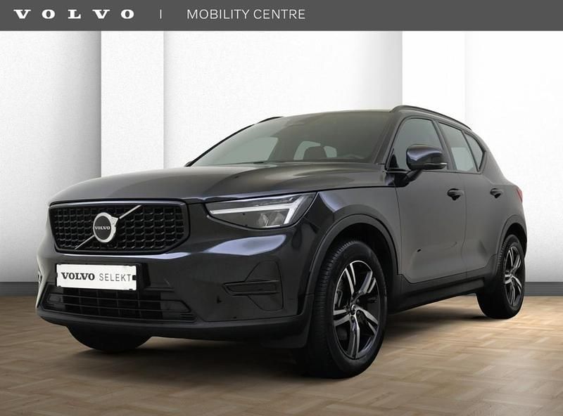Zwart (metallic) Occasion 2025 Volvo XC40 Plus SUV | € 41.950 (Eerlijke prijs) - Afbeelding 1/4