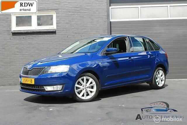 Blauw Gebruikt 2014 Skoda Rapid Hatchback | € 10.790 (Eerlijke prijs) - Afbeelding 1/4