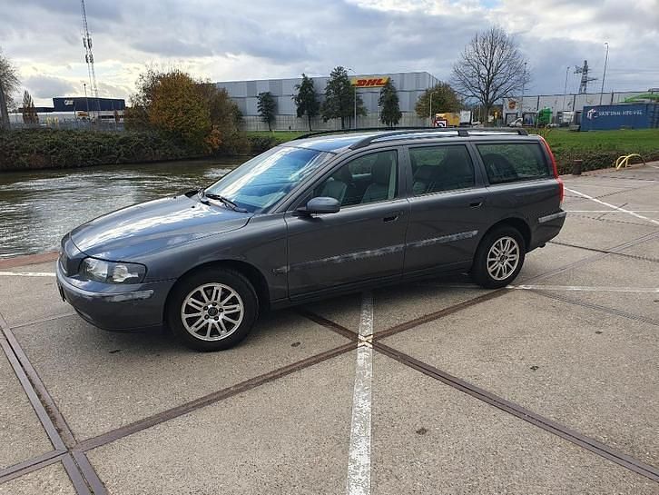 Gebruikt 2003 Volvo V70 Stationwagen | € 2.450 (Goede deal) - Afbeelding 1/4