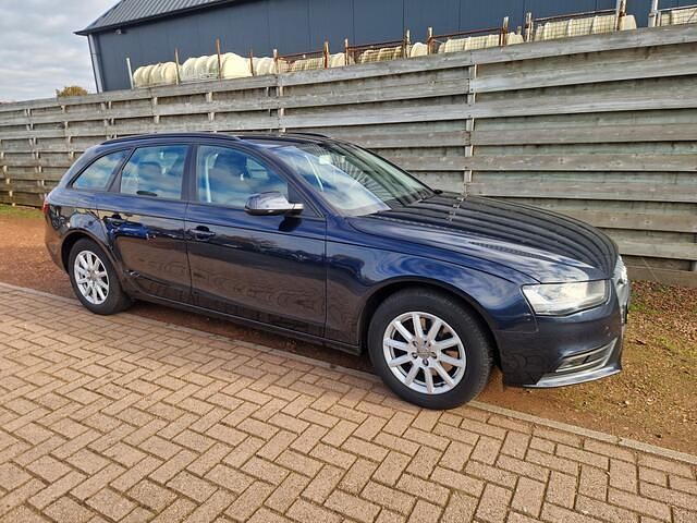 Blauw Gebruikt 2013 Audi A4 Business Stationwagen | € 8.950 (Goede deal) - Afbeelding 1/4
