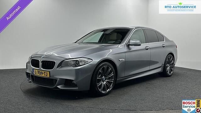 Grijs Gebruikt 2013 BMW 528 Executive Sedan | € 19.500 (Eerlijke prijs) - Afbeelding 1/4