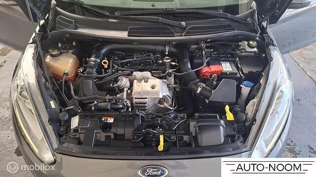 Occasion Ford Fiesta ST-Line 101 PK (74 kW) 2016 Grijs Hatchback