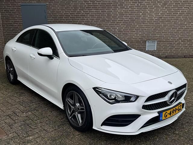 Occasion Mercedes CLA180 AMG line 136 PK (100 kW) 2019 Wit Sedan