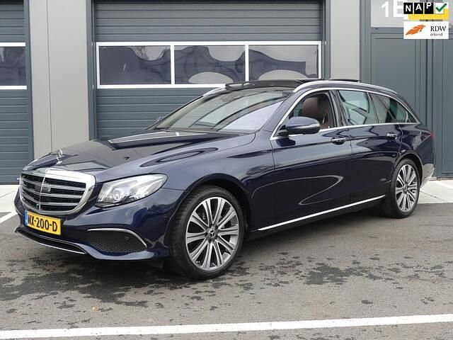 Blauw Gebruikt 2017 Mercedes 200 Prestige Stationwagen | € 22.800 (Iets duurder) - Afbeelding 1/4
