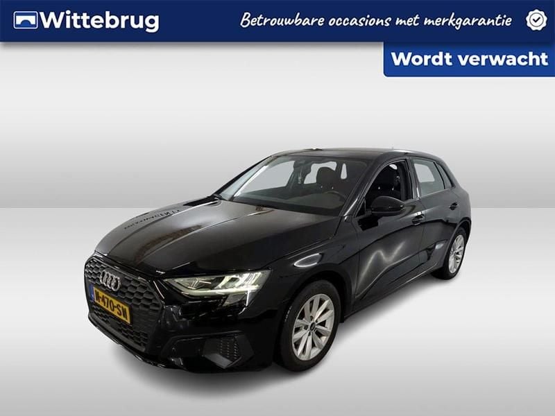 Zwart Occasion 2022 Audi A3 Sportback Proline Hatchback | € 22.950 (Goede deal) - Afbeelding 1/2