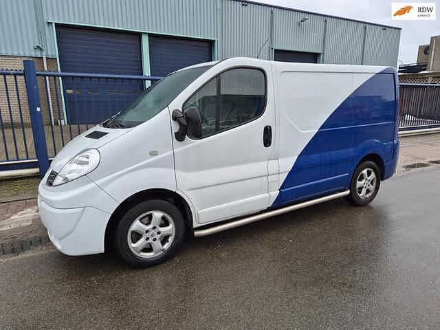 Wit Occasion 2011 Renault Trafic MPV | € 5.750 (Eerlijke prijs) - Afbeelding 1/4
