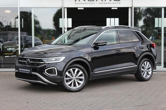 Zwart Gebruikt 2022 VW T-Roc Style SUV | € 29.900 (Eerlijke prijs) - Afbeelding 1/4