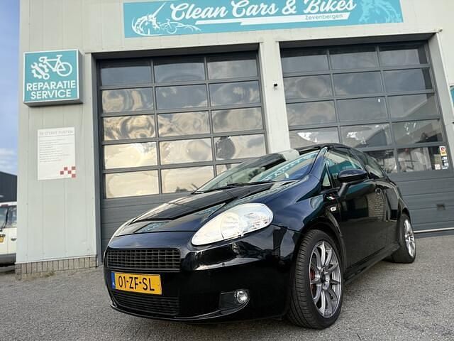 Zwart Gebruikt 2008 Fiat Grande Punto Sport Hatchback | € 1.950 (Eerlijke prijs) - Afbeelding 1/4