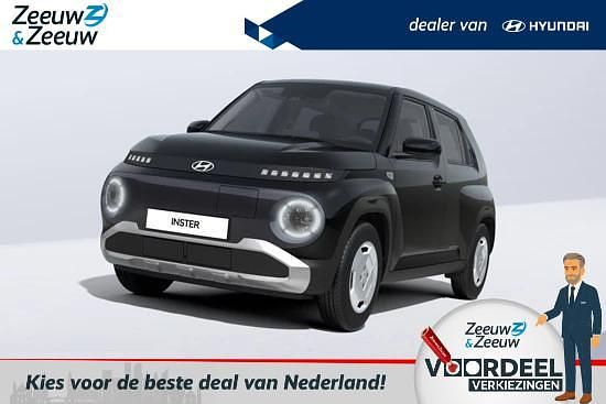 Zwart Nieuw 2025 Hyundai Inster Hatchback | € 21.900 (Super prijs) - Afbeelding 1/4