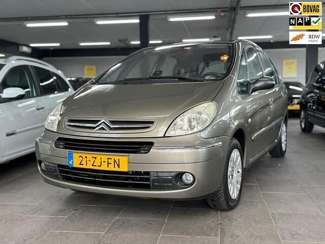 Bruin Gebruikt 2008 Citroën Xsara Picasso MPV | € 1.950 (Eerlijke prijs) - Afbeelding 1/4