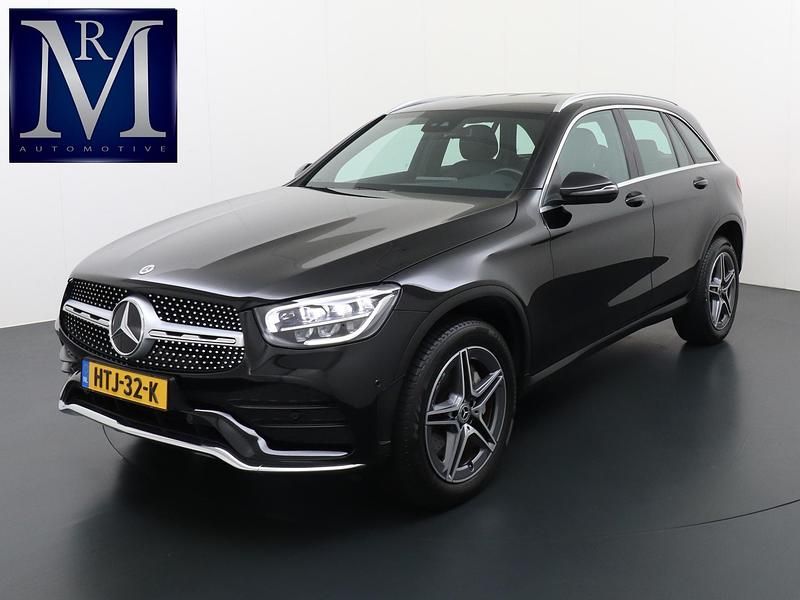 Zwart Gebruikt 2022 Mercedes GLC300e AMG SUV | € 40.899 - Afbeelding 1/4