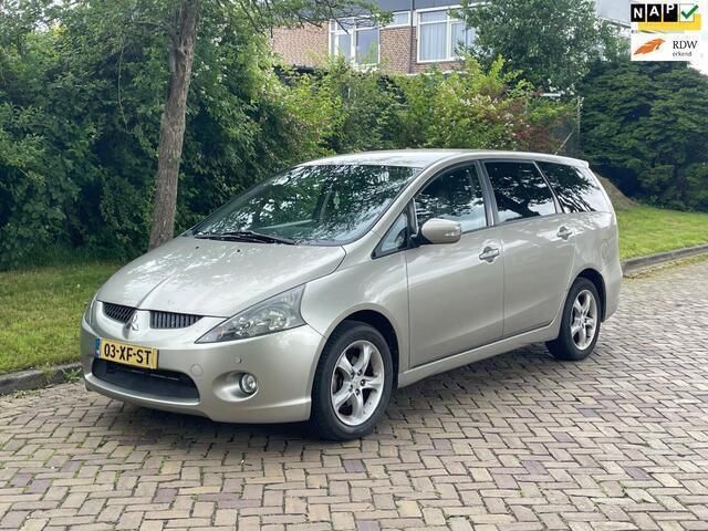 Beige Gebruikt 2007 Mitsubishi Grandis MPV | € 3.249 (Eerlijke prijs) - Afbeelding 1/4