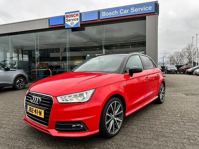 Rood Occasion 2016 Audi A1 Sportback S-Line Hatchback | € 14.750 (Iets duurder) - Afbeelding 1/4