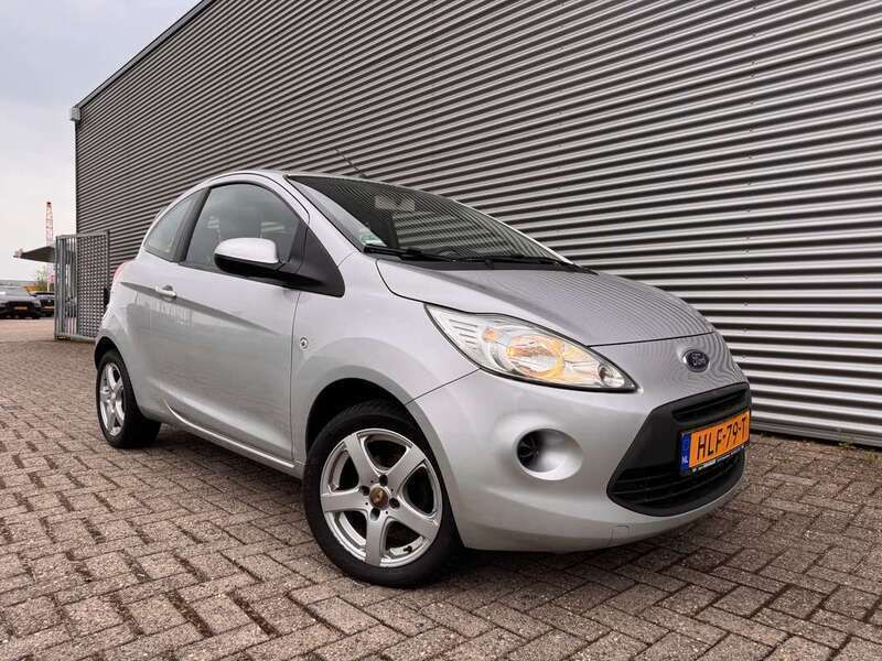 Zilver Gebruikt 2015 Ford Ka Style Hatchback | € 4.750 (Eerlijke prijs) - Afbeelding 1/4
