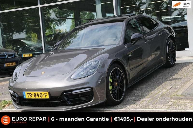 Grijs Gebruikt 2018 Porsche Panamera Sedan | € 56.995 (Super prijs) - Afbeelding 1/4