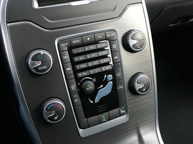 Grijs Gebruikt 2015 Volvo V70 Standard Stationwagen | € 15.999 (Super prijs) - Afbeelding 1/3