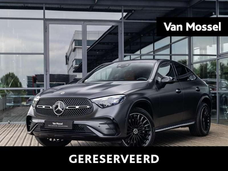 Grijs Gebruikt 2024 Mercedes GLC300e AMG line Coupé | € 74.900 (Iets duurder) - Afbeelding 1/4
