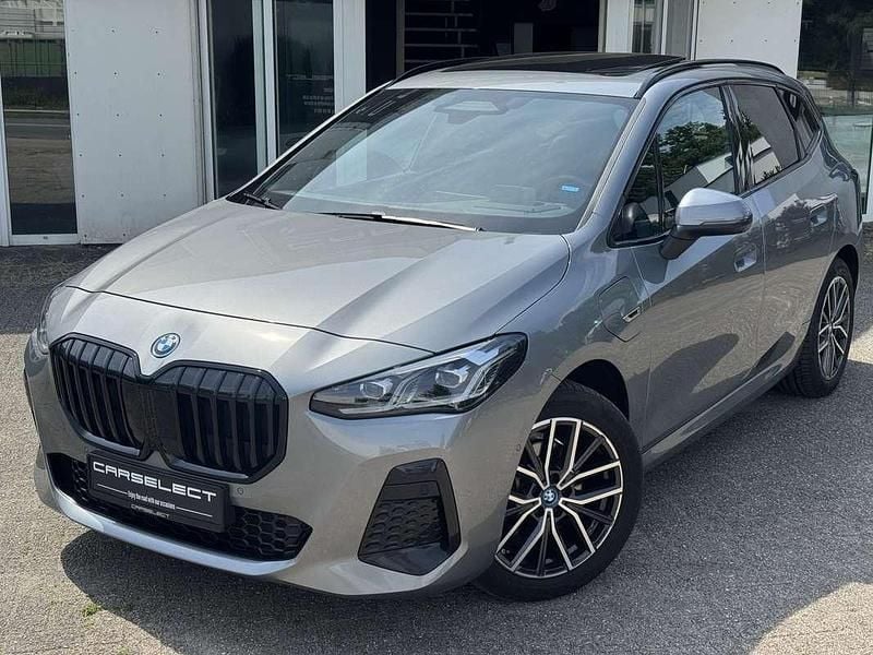 Grijs Gebruikt 2022 BMW 225 Active Tourer M Sport MPV | € 34.950 (Duur) - Afbeelding 1/4
