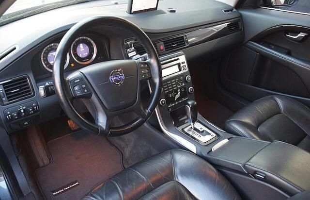 Occasion Volvo V70 Summum 163 PK (119 kW) 2010 Grijs Stationwagen