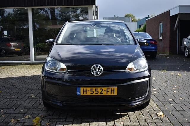 Zwart Gebruikt 2020 VW up! move up! Hatchback | € 8.950 (Eerlijke prijs) - Afbeelding 1/4