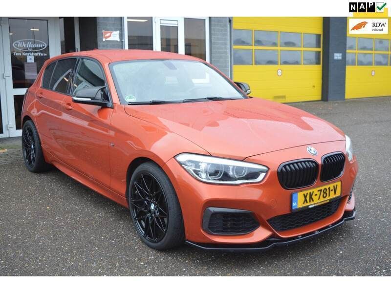 Oranje Gebruikt 2015 BMW M135 Hatchback | € 25.995 (Eerlijke prijs) - Afbeelding 1/4