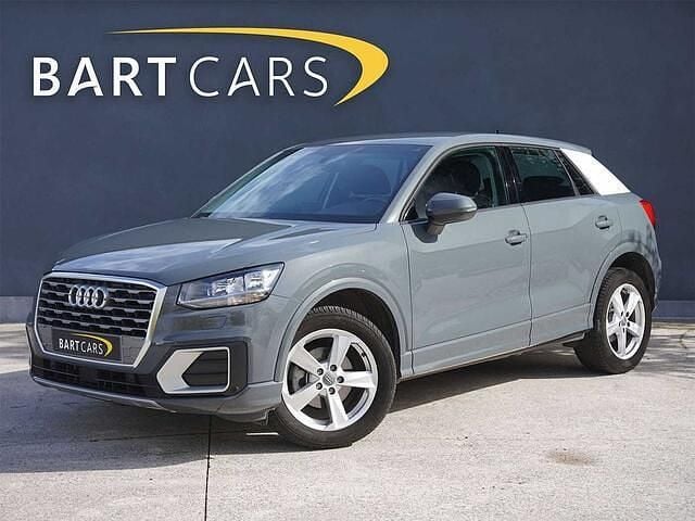 Grijs Gebruikt 2020 Audi Q2 SUV | € 24.450 (Goede deal) - Afbeelding 1/4