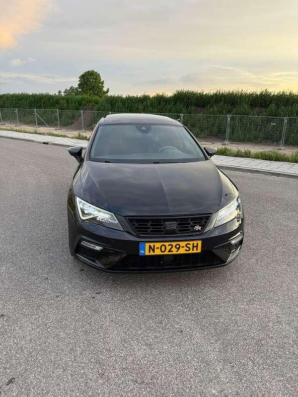 Occasion Seat Leon FR 179 PK (131 kW) 2017 Zwart Hatchback