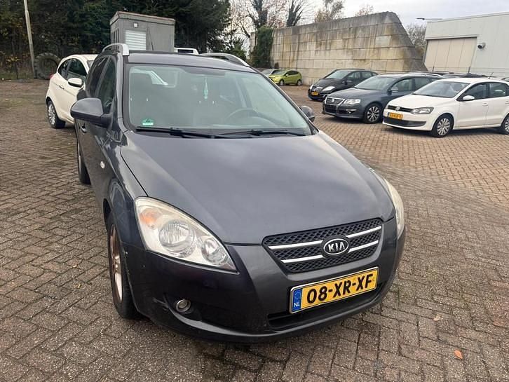 Grijs Occasion 2007 Kia Ceed Hatchback | € 1.095 (Goede deal) - Afbeelding 1/4