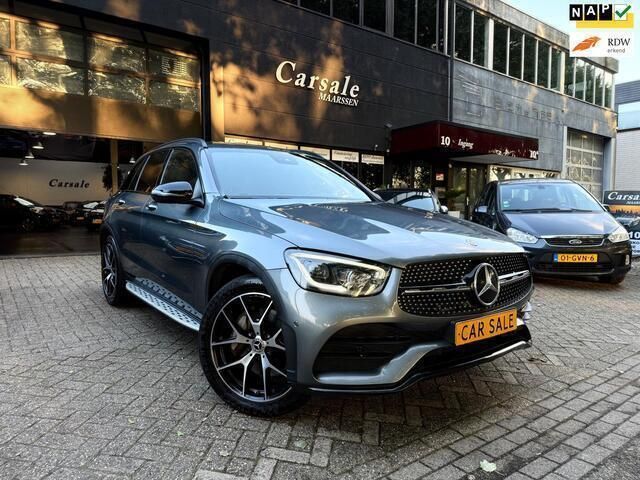 Grijs Gebruikt 2019 Mercedes GLC300 Premium SUV | € 36.950 (Eerlijke prijs) - Afbeelding 1/4