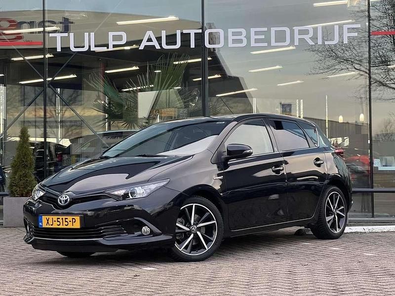 Occasion Toyota Auris Hybrid Executive 99 PK (72 kW) 2018 Zwart Hatchback