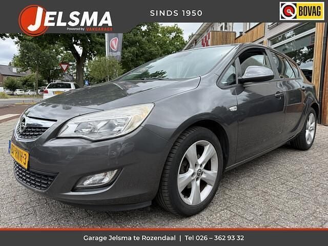Grijs Gebruikt 2011 Opel Astra Edition Hatchback | € 2.500 (Goede deal) - Afbeelding 1/4