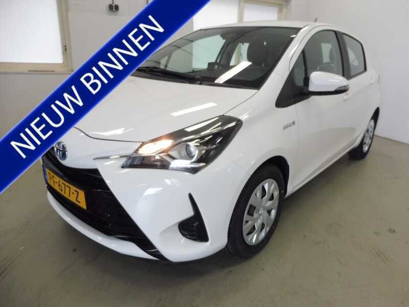 Wit Gebruikt 2017 Toyota Yaris Hatchback | € 11.950 (Super prijs) - Afbeelding 1/4