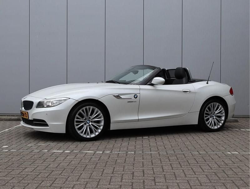 Wit (parellak) Occasion 2013 BMW Z4 Cabriolet | € 24.990 (Eerlijke prijs) - Afbeelding 1/4