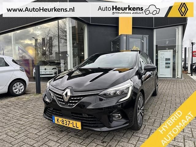 Zwart Occasion 2021 Renault Clio V Initiale Paris Hatchback | € 20.945 (Eerlijke prijs) - Afbeelding 1/4