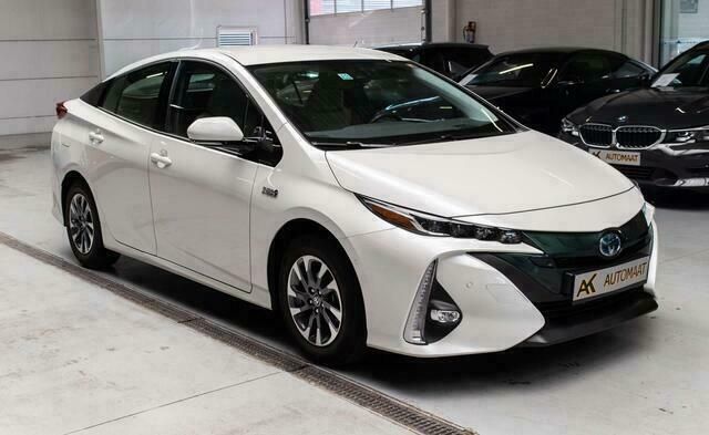 Occasion Toyota Prius Lounge 98 PK (72 kW) 2017 Wit Hatchback