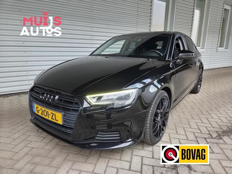 Zwart Occasion 2020 Audi A3 Sportback Basis Hatchback | € 19.995 (Super prijs) - Afbeelding 1/4